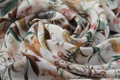 ткань крепдешин молочного цвета с ботаническим  рисунком Италия