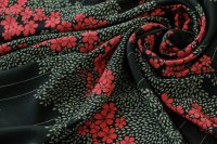 ткань черный крепдешин с красными цветами