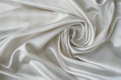 ткань дюшес молочно-белого цвета с сероватой полоской Италия