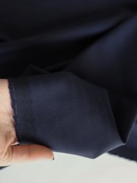 ткань костюмная шерсть синего цвета в жаккардовую полоску