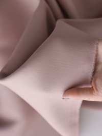 ткань креп из шерсти с шелком дымчато-розовый