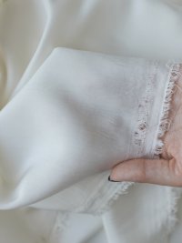 ткань батик молочного цвета