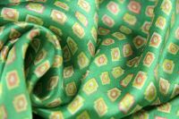 ткань атлас с геометрическим рисунком атлас шелк иные зеленая Италия