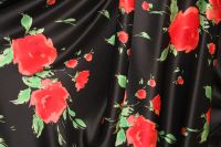 ткань  атлас шелк цветы черная Италия
