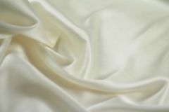 ткань крэш атлас молочный атлас шелк однотонная белая Италия