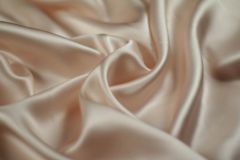ткань атлас персикового цвета атлас шелк однотонная персиковая Италия