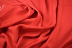 ткань креповое кади красного цвета Роша креп вискоза однотонная красная Италия