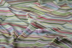 ткань шелк в яркую полоску сорочечная шелк в полоску разноцветная Италия