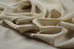 ткань вареный шелк цвета ванили вареный шелк (мытый шелк) шелк однотонная белая Италия