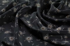 ткань крепдешин черный с астрами крепдешин шелк цветы черная Италия