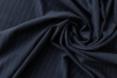ткань костюмная шерсть с эластаном темно-синяя в полоску костюмно-плательная шерсть в полоску синяя Италия