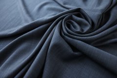 ткань шерсть джинсового синего цвета костюмно-плательная шерсть однотонная синяя Италия