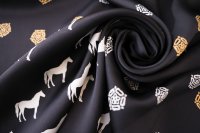 ткань шелковый атлас черный с лошадьми