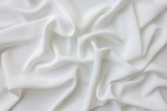 ткань кади белое атласное с креповым плетением кади вискоза однотонная белая Италия