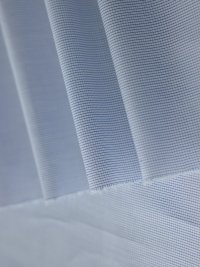 ткань хлопок белого цвета в голубую мелкую клеточку