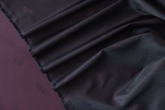 ткань подклад черного цвета с вишневым подтоном и надписями подклад вискоза однотонная бордовая Италия