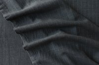ткань серая костюмная шерстьв синюю полоску