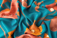 ткань крепдешин цвета морской волны с крупными цветами