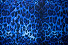 ткань бархатная стежка синего цвета с леопардом стеганая ткань полиэстер леопард синяя Италия