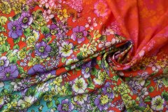 ткань шелковый сатин с эластаном с цветами сатин шелк цветы разноцветная Италия