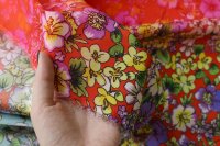 ткань шелковый сатин с эластаном с цветами
