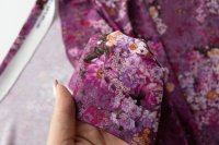 ткань розово-фиолетовый трикотаж с цветами