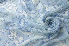 ткань бело-голубой шифон с цветами Италия