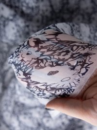 ткань серая органза с цветами