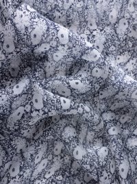 ткань серая органза с цветами