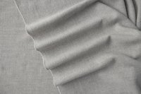 ткань костюмно-плательный кашемир серого цвета