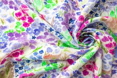 ткань белая вискоза с цветами костюмно-плательная вискоза цветы разноцветная Италия