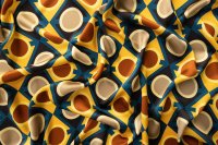 ткань желто-синий атлас с геометрическим рисунком от Карнет для Унгаро
