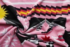 ткань розовое махровое полотенце с логотипами Италия