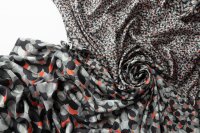 ткань шелк батик в серо-черно-коралловый рисунок