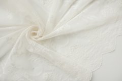 ткань кружево молочного цвета кружево полиэстер цветы белая Италия