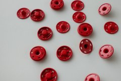 ткань металлические кнопки красного цвета Италия