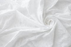 ткань белое шитье с цветами и ромбами Италия