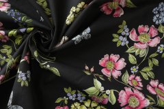 ткань черный поплин с цветами и ягодами (Виветта) Италия