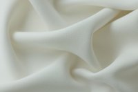 ткань шелковое кади молочного цвета