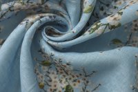 ткань голубой лен с цветами вишни