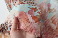 ткань бирюзовый батист с цветами и узорами