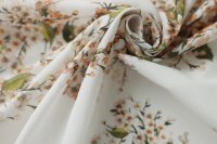 ткань белый батист с цветами вишни