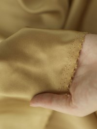 ткань атлас золотого цвета