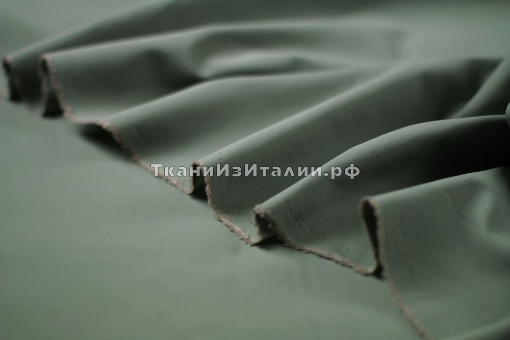 ткань хлопок с шелком неяркого цвета шафрана, костюмно-плательная хлопок однотонная зеленая Италия