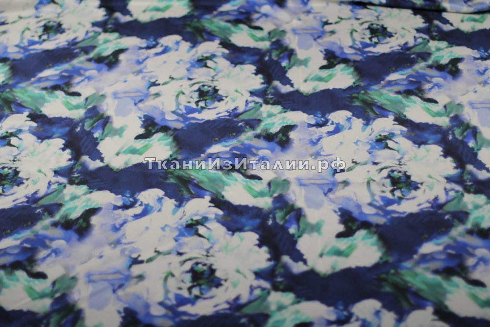 ткань суховатый шелк с акварельными цветами, креп шелк цветы синяя Италия