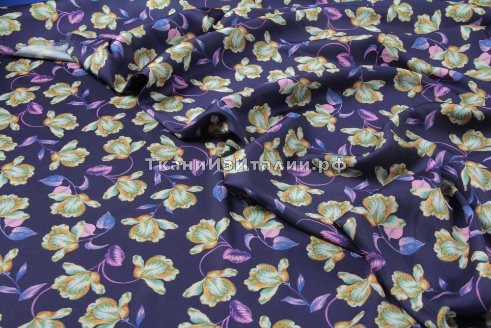 ткань твил (полиэстер) с цветами, твил полиэстер цветы фиолетовая Италия