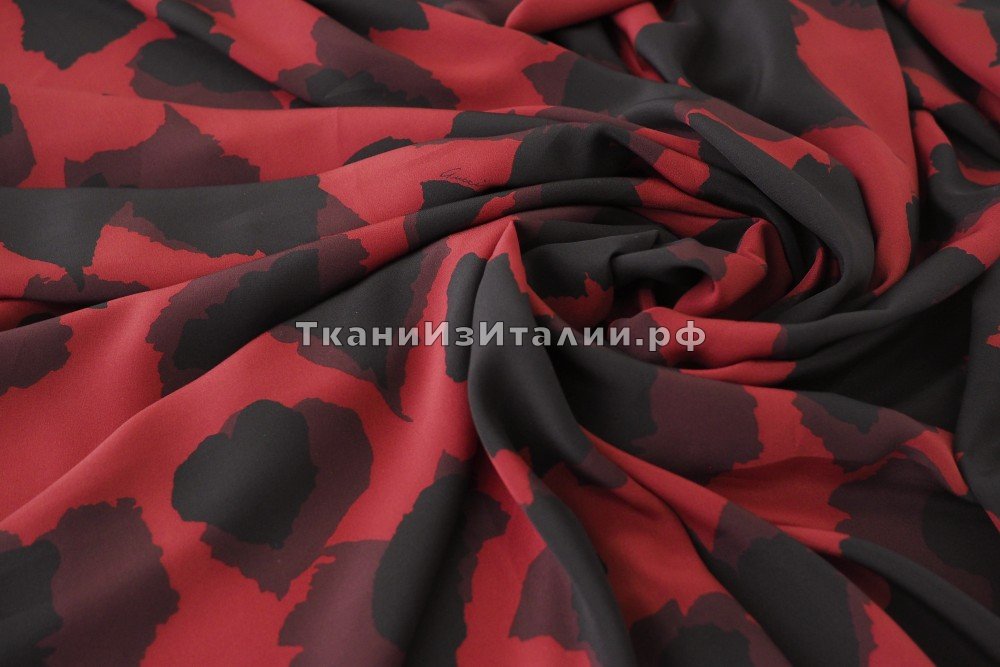 ткань красный крепдешин с черными абстрактными листьями, крепдешин шелк иные красная Италия