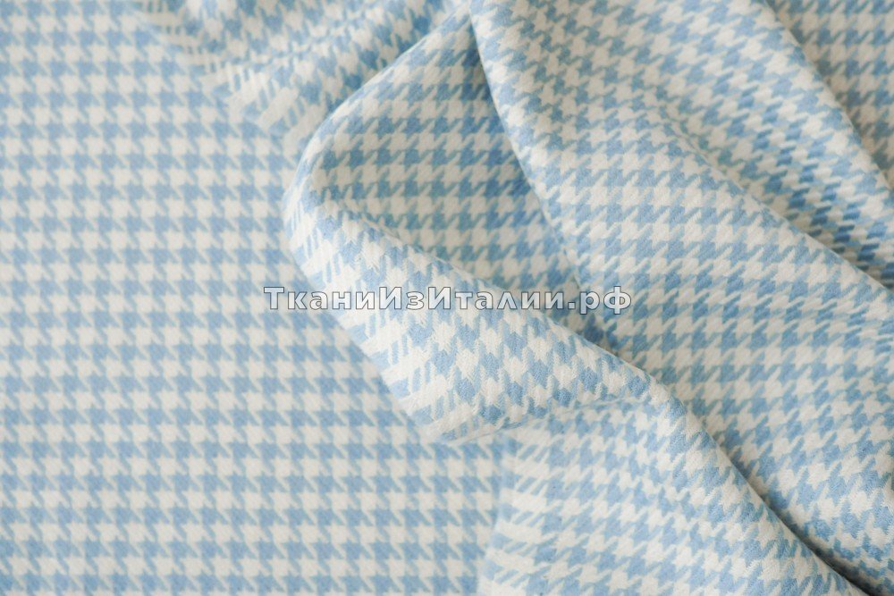 ткань шерсть белая в голубую гусиную лапку, костюмно-плательная шерсть в клетку голубая Италия