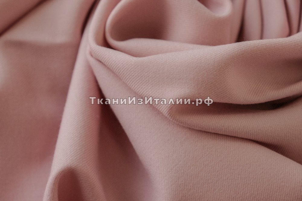 ткань габардин с эластаном в пудрово-розовом цвете, габардин шерсть однотонная бежевая Италия
