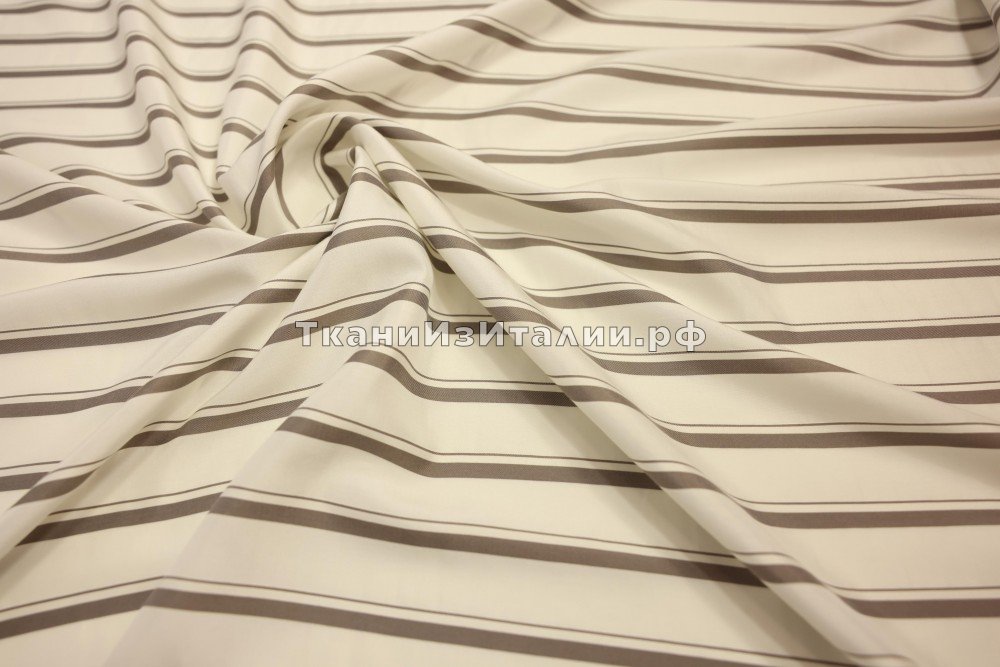 ткань молочный шелк в серо-кофейную полоску, костюмно-плательная шелк в полоску белая Италия